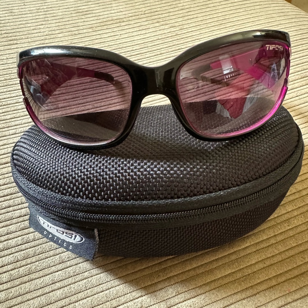 Tifosi Lust black and pink